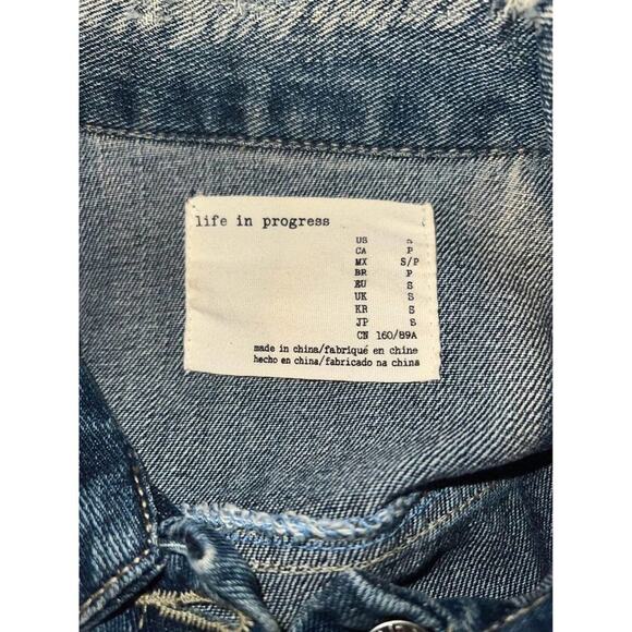 Life in Progress Women's Distressed Jean Jacket - Picture 7 of 7